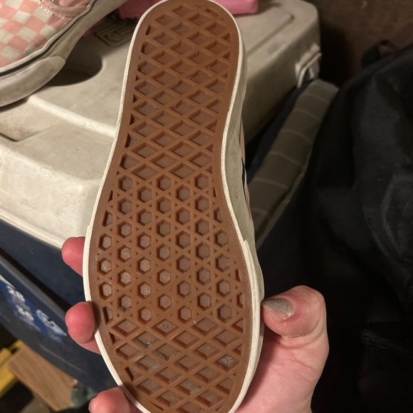 Vans - Picture 2 of 2